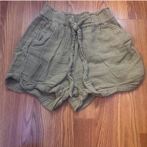 SO Women's Olive Cargo Shorts
